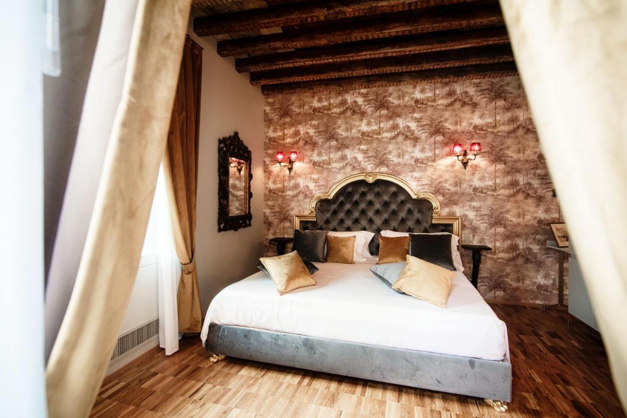 Aurum - Como Luxury Suites Værelse billede
